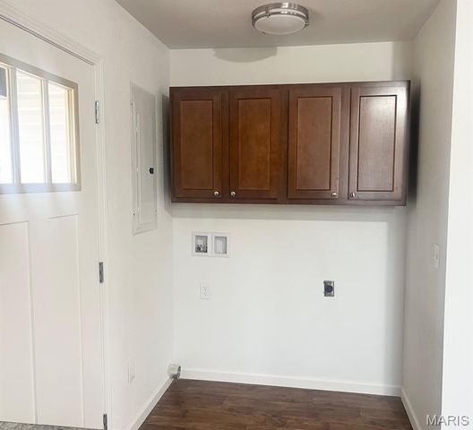 9 W Truitt Street, Dexter, MO 63841