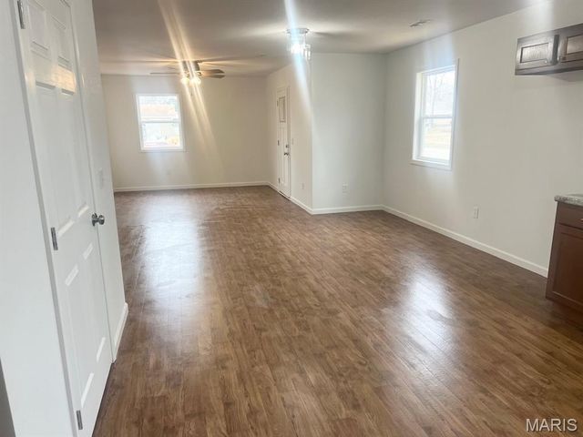 9 W Truitt Street, Dexter, MO 63841