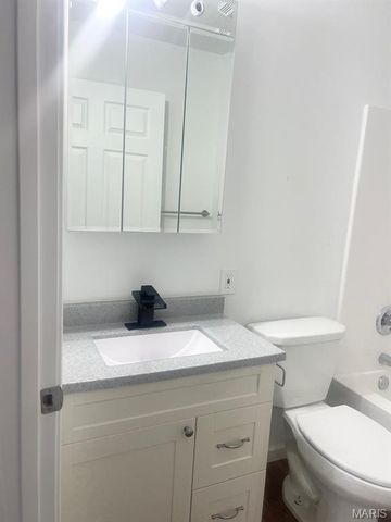 9 W Truitt Street, Dexter, MO 63841