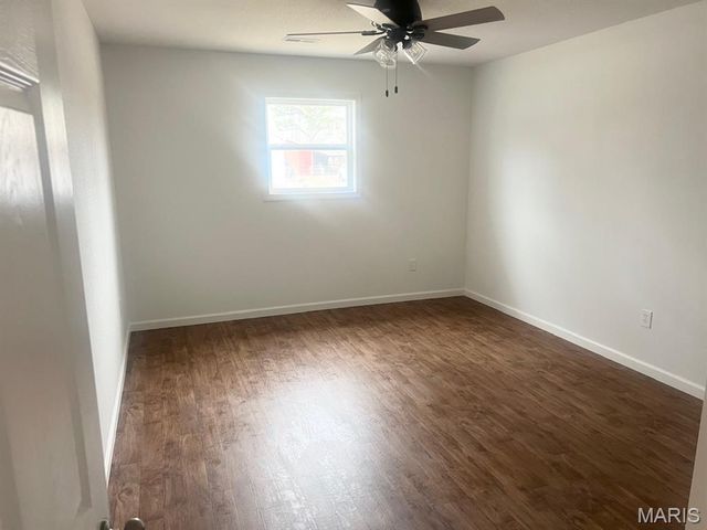 9 W Truitt Street, Dexter, MO 63841