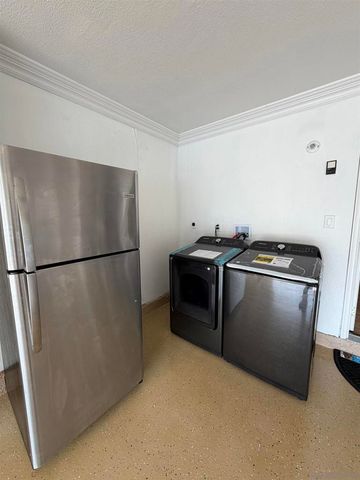 1095 Stillwell, San Diego, CA 92114