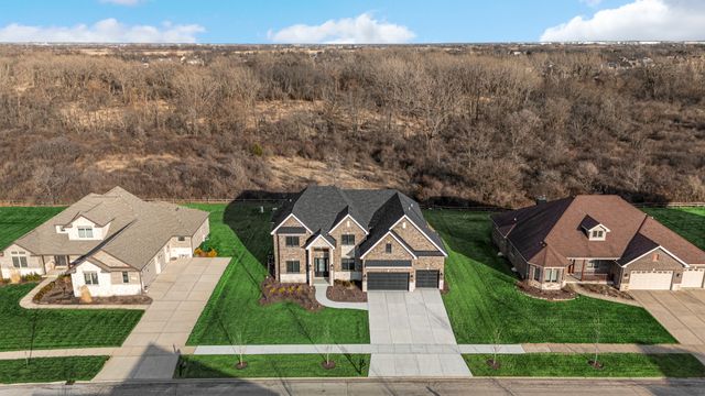 7831 NORTHWOODS Drive, Frankfort, IL 60423