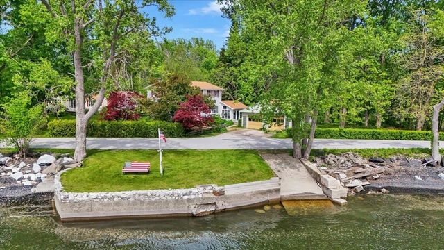 174 Pelots Point Road, North Hero, VT 05474