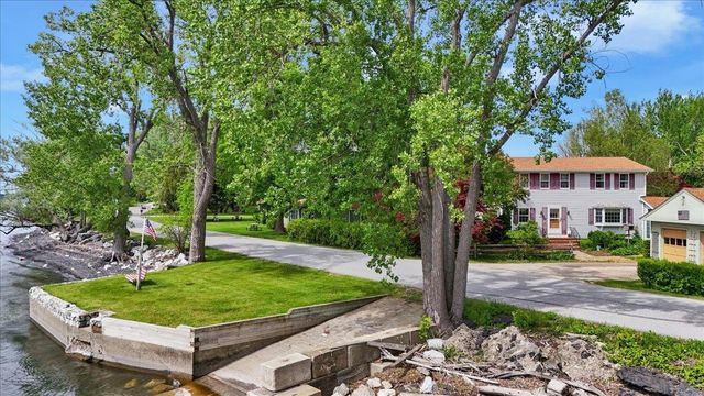 174 Pelots Point Road, North Hero, VT 05474