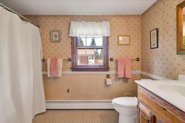 174 Pelots Point Road, North Hero, VT 05474