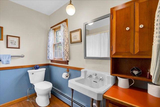 174 Pelots Point Road, North Hero, VT 05474