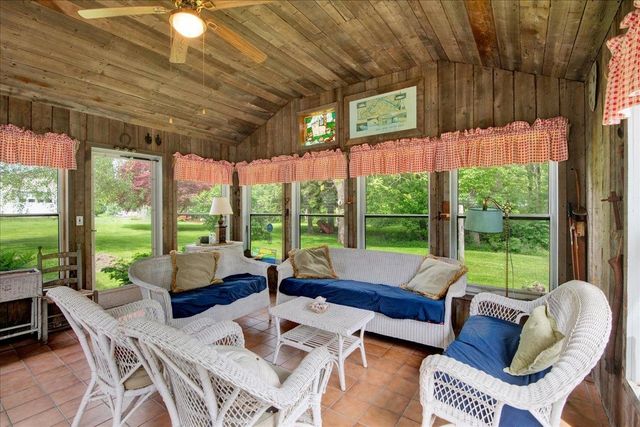 174 Pelots Point Road, North Hero, VT 05474