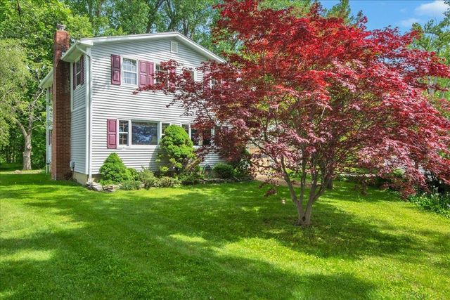 174 Pelots Point Road, North Hero, VT 05474