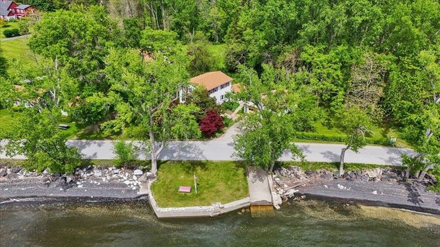174 Pelots Point Road, North Hero, VT 05474