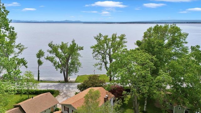 174 Pelots Point Road, North Hero, VT 05474
