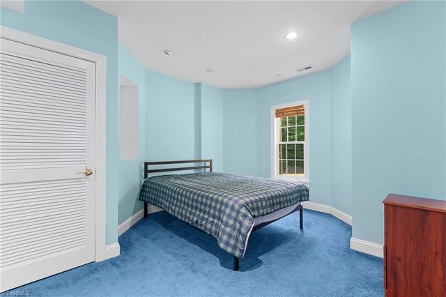 3972 Poindexter Avenue, Winston-salem, NC 27106
