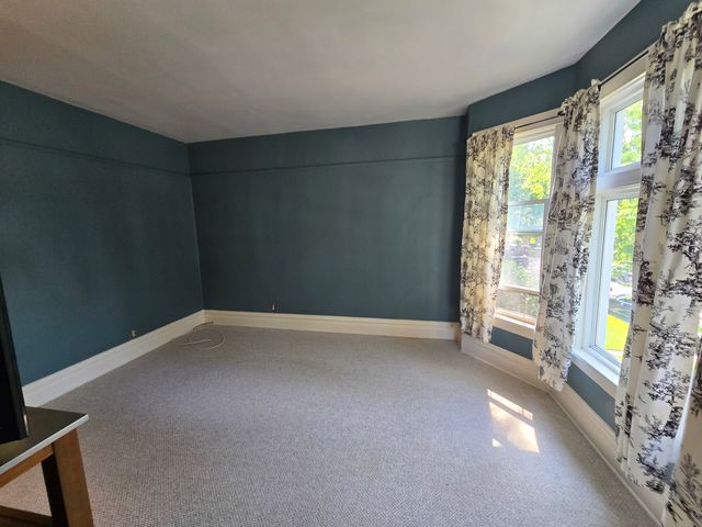 2238 W Carmen Avenue, Chicago, IL 60625