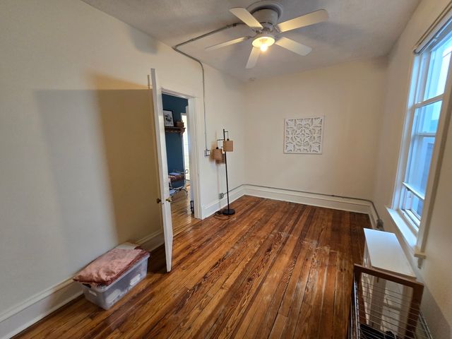 2238 W Carmen Avenue, Chicago, IL 60625