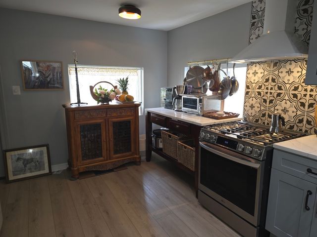 2238 W Carmen Avenue, Chicago, IL 60625