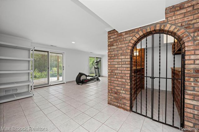 3013 Moon Lake Drive, West Bloomfield, MI 48323