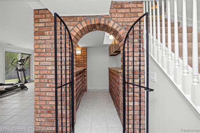 3013 Moon Lake Drive, West Bloomfield, MI 48323