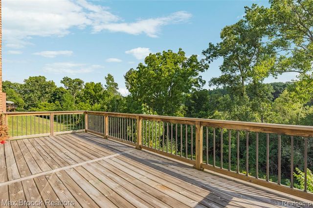 3013 Moon Lake Drive, West Bloomfield, MI 48323