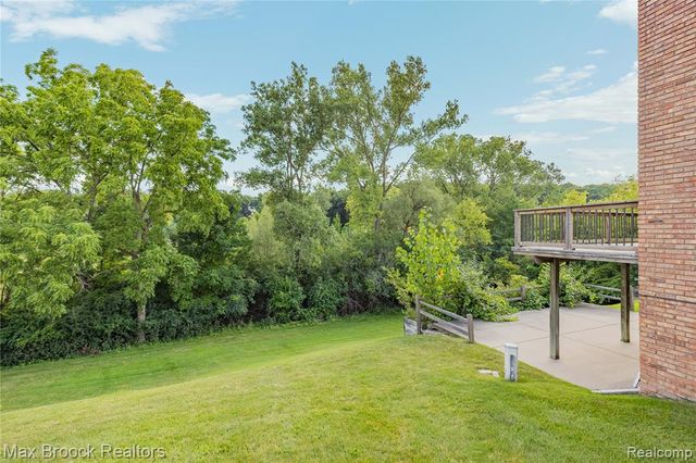 3013 Moon Lake Drive, West Bloomfield, MI 48323