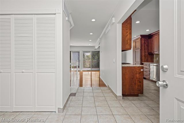 3013 Moon Lake Drive, West Bloomfield, MI 48323