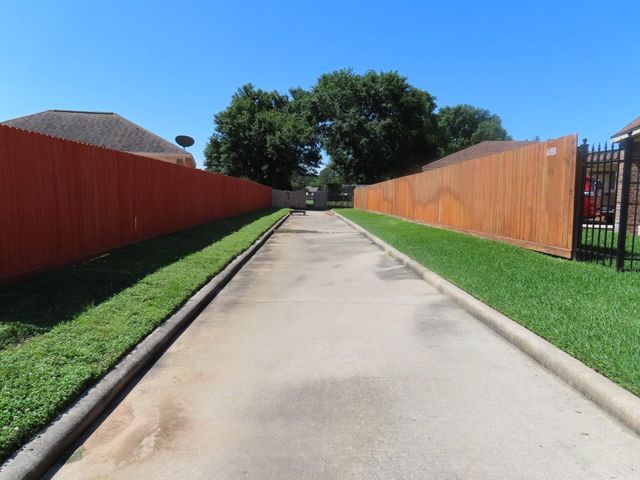 8419 Marchelle Lane, Spring, TX 77379