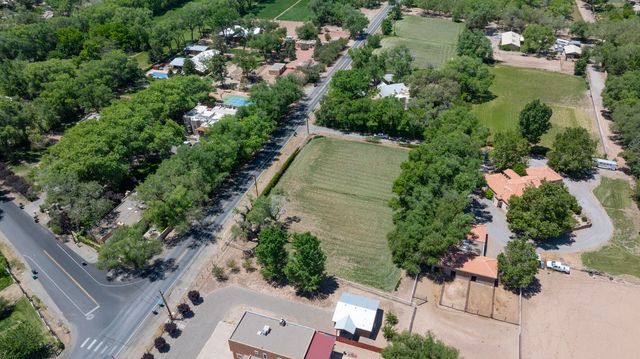1001 El Pueblo Road NW, Los Ranchos, NM 87114