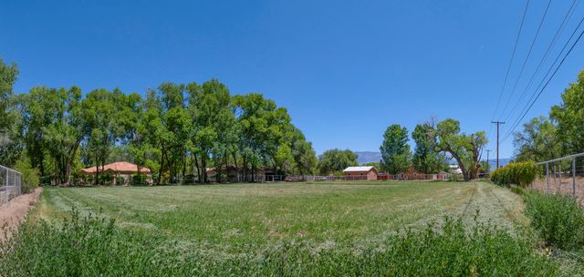 1001 El Pueblo Road NW, Los Ranchos, NM 87114