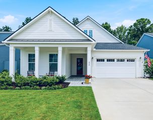 210 Foxbriar Ct, Hardeeville, SC 29927