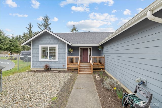118 Mark Court SE, Ocean Shores, WA 98569