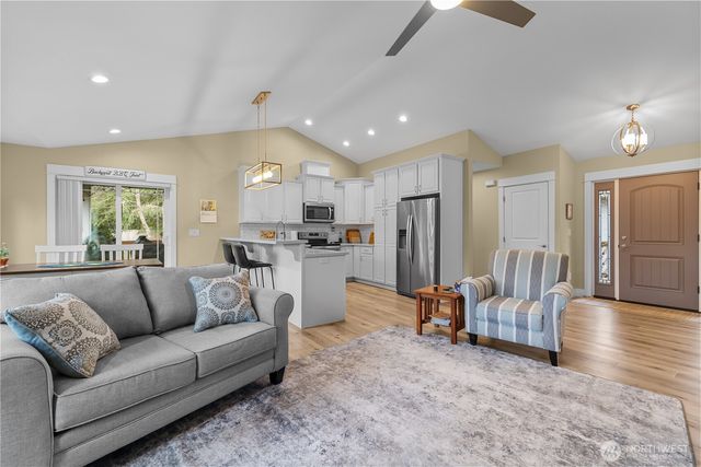 118 Mark Court SE, Ocean Shores, WA 98569