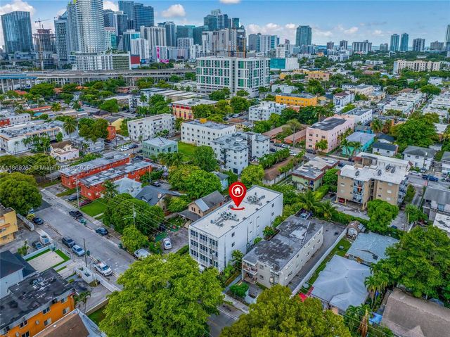 542 SW 3rd St, Miami, FL 33130