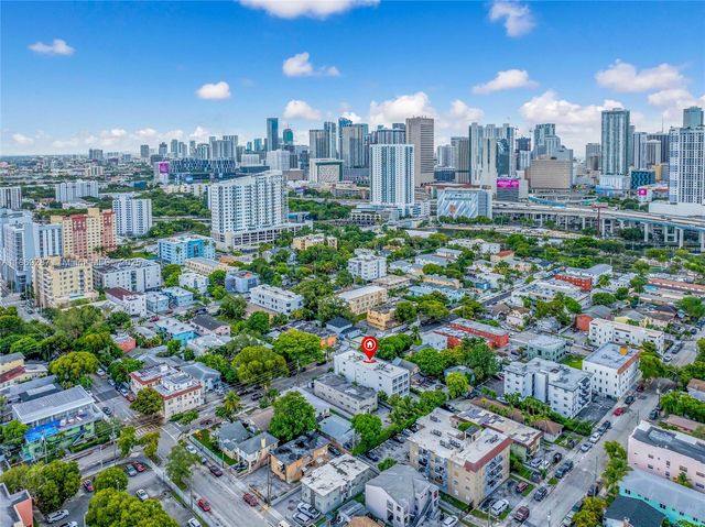 542 SW 3rd St, Miami, FL 33130