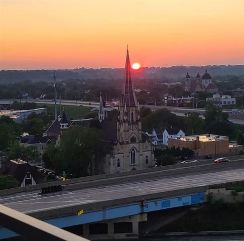 335 Bridge Street 1005, Grand Rapids, MI 49504