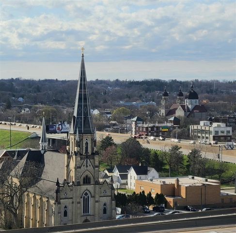 335 Bridge Street 1005, Grand Rapids, MI 49504