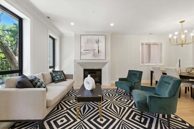 908 W Fullerton Avenue 1, Chicago, IL 60614