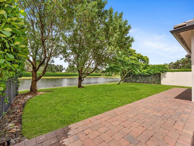 8259 Grand Prix Lane, Boynton Beach, FL 33472