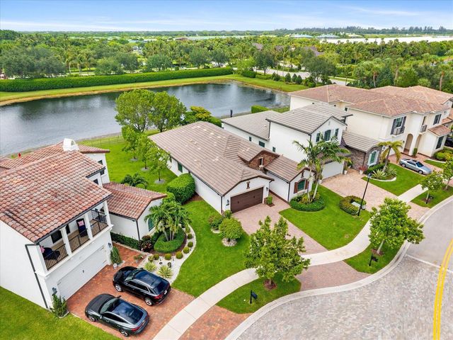 8259 Grand Prix Lane, Boynton Beach, FL 33472