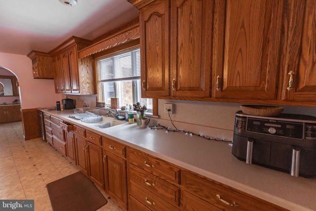 113 BLACK HORSE RD, Paradise, PA 17562