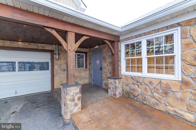 113 BLACK HORSE RD, Paradise, PA 17562