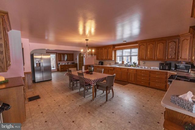 113 BLACK HORSE RD, Paradise, PA 17562