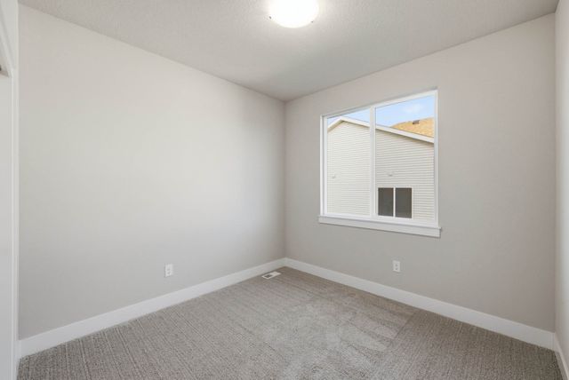 5604 Leyden Avenue, Des Moines, IA 50317