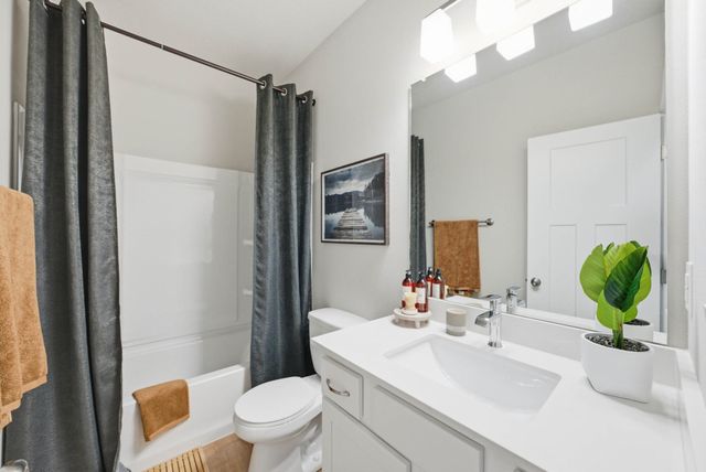 5604 Leyden Avenue, Des Moines, IA 50317