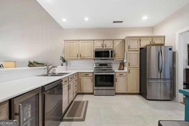 1073 Wharfside Court, Greensboro, GA 30642