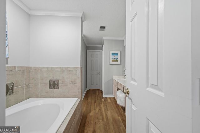 1073 Wharfside Court, Greensboro, GA 30642