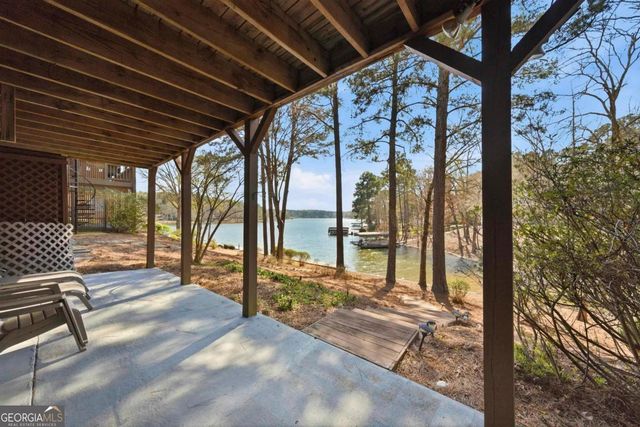 1073 Wharfside Court, Greensboro, GA 30642