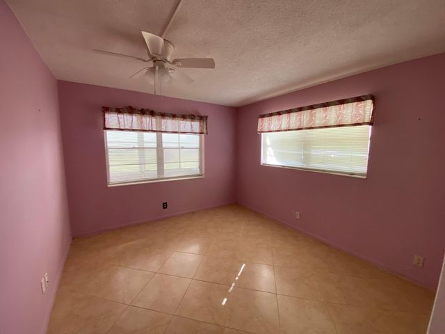 95 CAMBRIDGE E 95, West Palm Beach, FL 33417