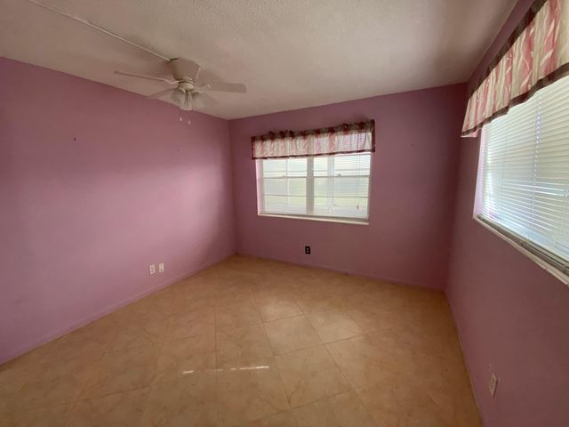 95 CAMBRIDGE E 95, West Palm Beach, FL 33417