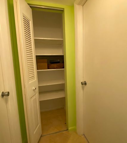 95 CAMBRIDGE E 95, West Palm Beach, FL 33417