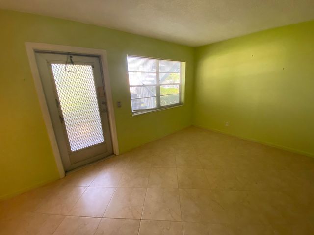 95 CAMBRIDGE E 95, West Palm Beach, FL 33417