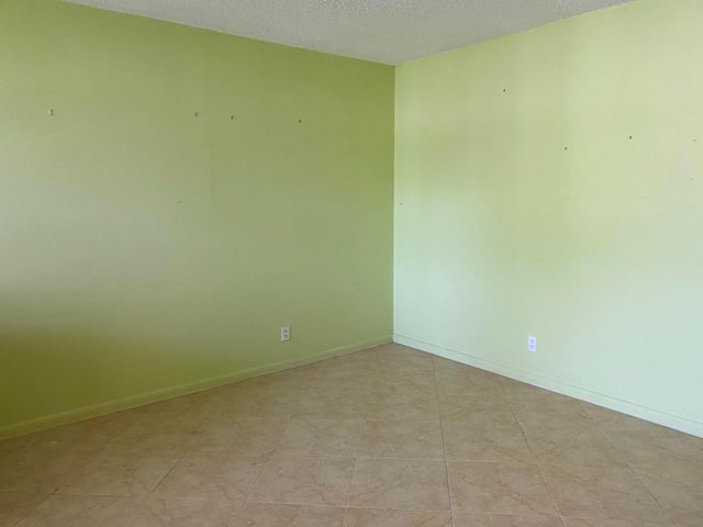 95 CAMBRIDGE E 95, West Palm Beach, FL 33417