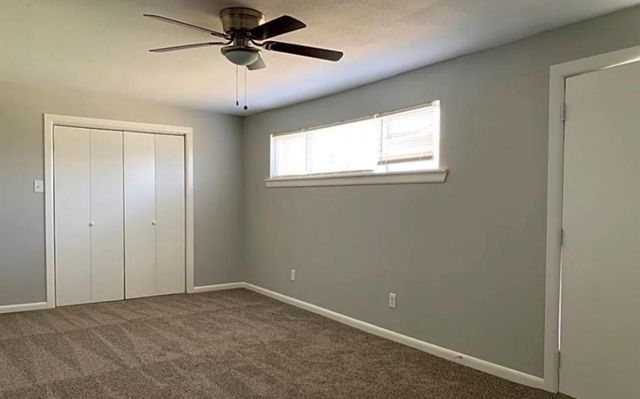 5427 Willow Glen Drive, Houston, TX 77033